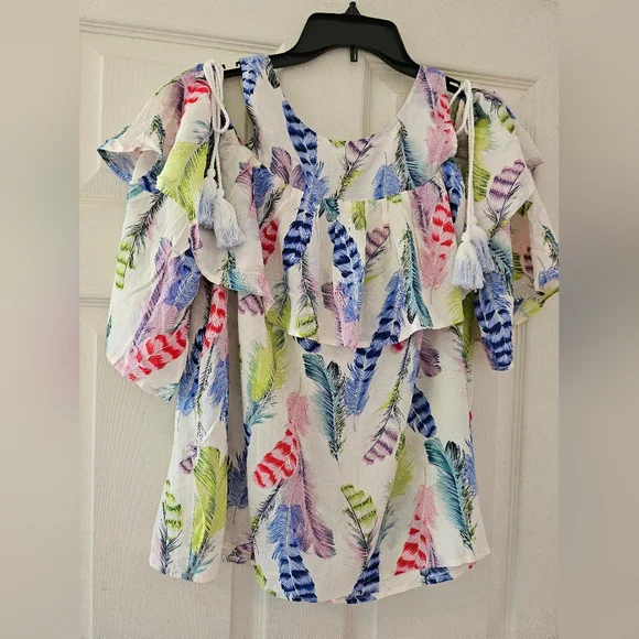 4/$15 Nwt Pretty Boutique Top - Picture 1 of 4
